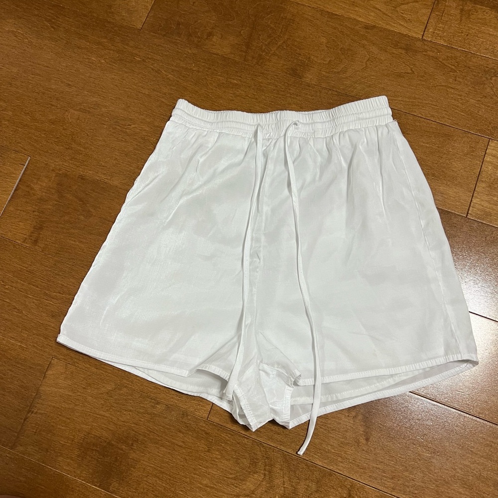 white princess polly linen shorts